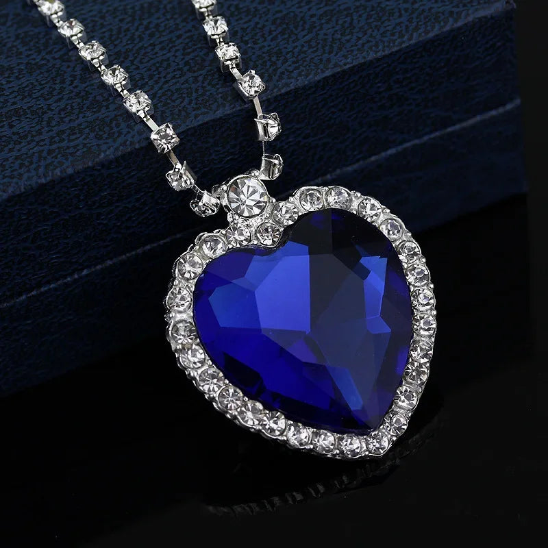 Women’s Pearl Choker Necklace – Stylish Clavicle Chain Pendant