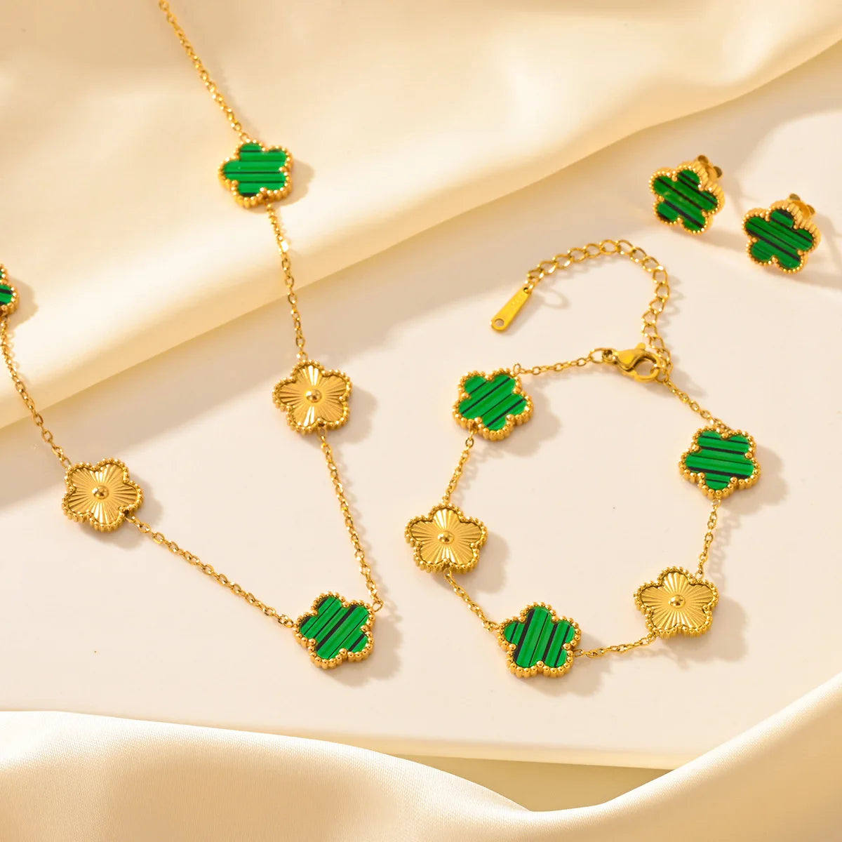 Women’s Trendy 18K Gold Plated Jewelry Set – Five Leaf Clover Necklace, Bracelet & Earrings, Stainless Steel Jewelry Para Mujer.