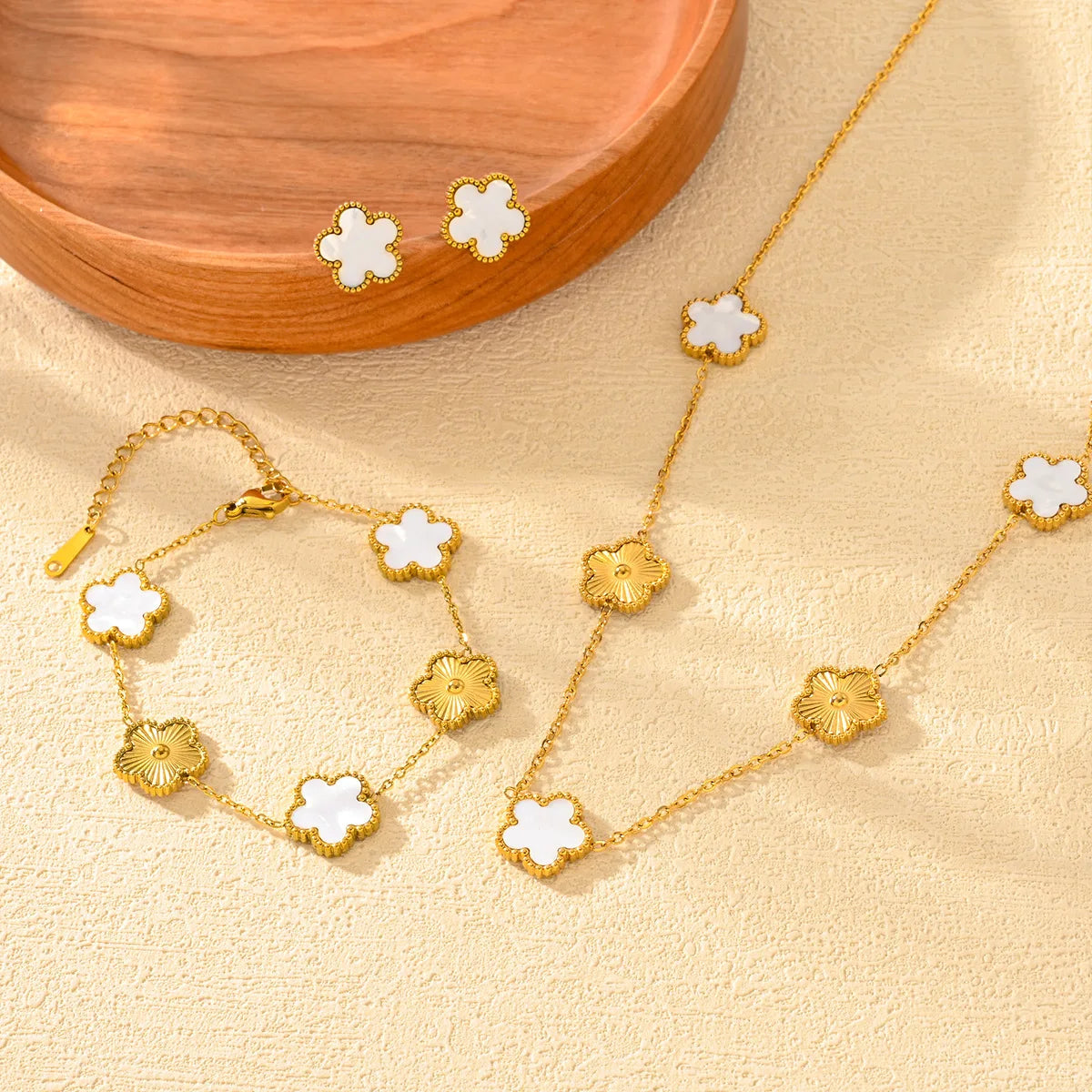 Women’s Trendy 18K Gold Plated Jewelry Set – Five Leaf Clover Necklace, Bracelet & Earrings, Stainless Steel Jewelry Para Mujer.
